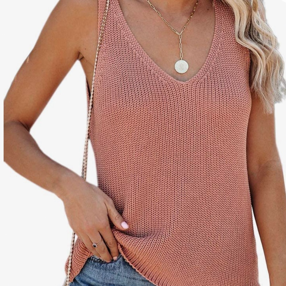 Coral knitted top